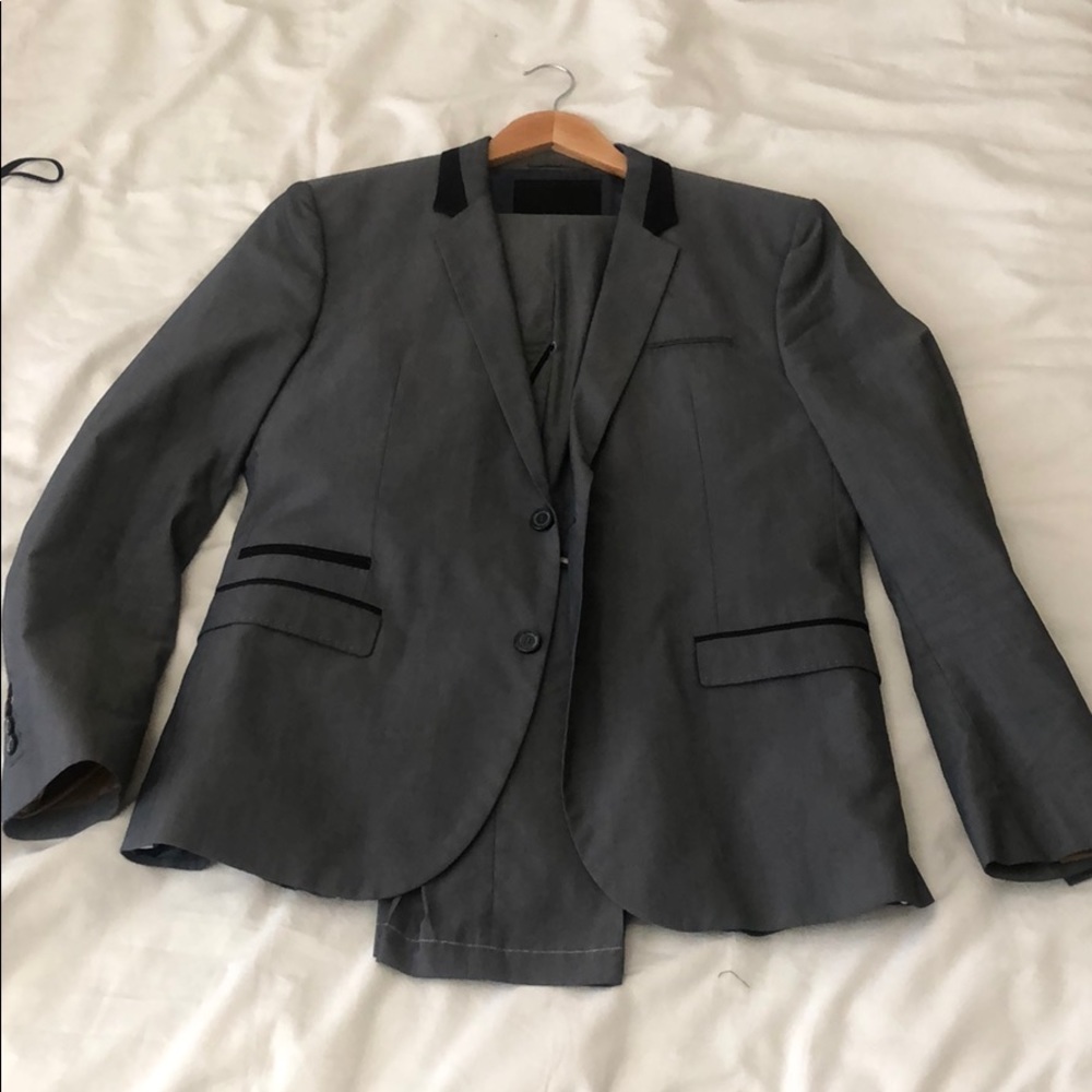Zara Men’s Suit